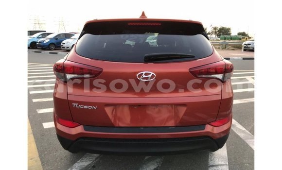 Acheter Import Voiture Hyundai Tucson Rouge à Import - Dubai, Benin Acheter Import Voiture Hyundai Tucson Rouge à Import - Dubai, Benin