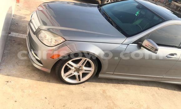 Ra Àlòkù Mercedes-Benz 300–Series Silver Ọkọ̀ in Cotonou ni Benin Ra Àlòkù Mercedes-Benz 300–Series Silver Ọkọ̀ in Cotonou ni Benin