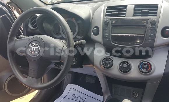 Acheter Occasion Voiture Toyota RAV4 Gris à Cotonou, Benin Acheter Occasion Voiture Toyota RAV4 Gris à Cotonou, Benin