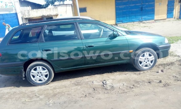 Acheter Occasion Voiture Toyota Avensis Vert à Cotonou, Benin Acheter Occasion Voiture Toyota Avensis Vert à Cotonou, Benin