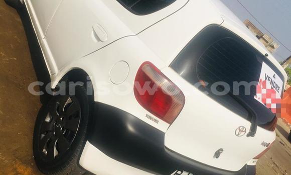 Ra Àlòkù Toyota Yaris funfun Ọkọ̀ in Cotonou ni Benin Ra Àlòkù Toyota Yaris funfun Ọkọ̀ in Cotonou ni Benin