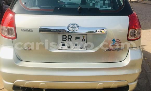 Ra Tuntun Toyota Matrix Silver Ọkọ̀ in Cotonou ni Benin Ra Tuntun Toyota Matrix Silver Ọkọ̀ in Cotonou ni Benin
