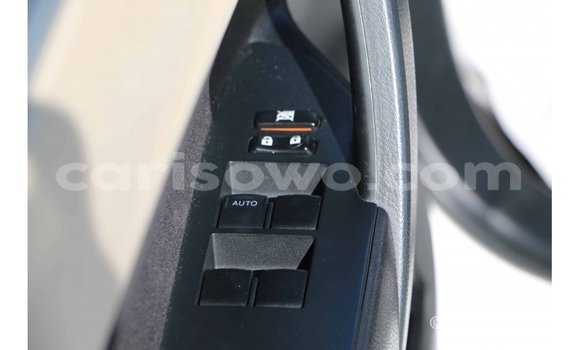 Acheter Import Voiture Toyota Corolla Blanc à Import - Dubai, Benin Acheter Import Voiture Toyota Corolla Blanc à Import - Dubai, Benin