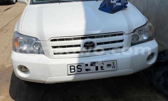 Buy New Toyota Highlander White Car in Cotonou in Benign Buy New Toyota Highlander White Car in Cotonou in Benign