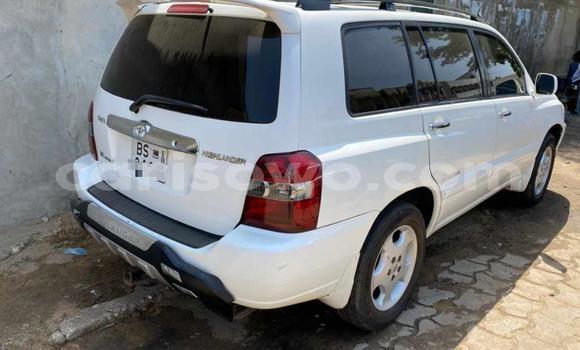 Buy New Toyota Highlander White Car in Cotonou in Benign Buy New Toyota Highlander White Car in Cotonou in Benign