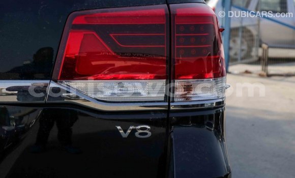 Acheter Import Voiture Toyota Land Cruiser Noir à Import - Dubai, Benin Acheter Import Voiture Toyota Land Cruiser Noir à Import - Dubai, Benin