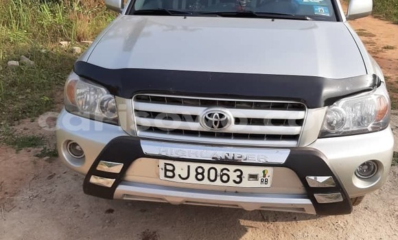 Sayi Na hannu Toyota Highlander Azurfa Mota in Cotonou a Benin Sayi Na hannu Toyota Highlander Azurfa Mota in Cotonou a Benin