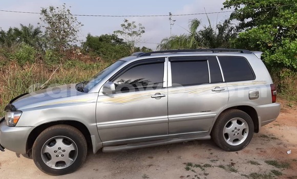 Sayi Na hannu Toyota Highlander Azurfa Mota in Cotonou a Benin Sayi Na hannu Toyota Highlander Azurfa Mota in Cotonou a Benin