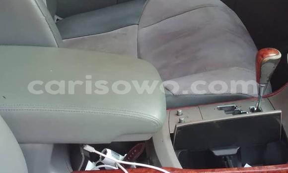 Ra Àlòkù Toyota Avalon funfun Ọkọ̀ in Cotonou ni Benin Ra Àlòkù Toyota Avalon funfun Ọkọ̀ in Cotonou ni Benin