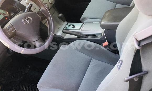 Ra Àlòkù Toyota Solara funfun Ọkọ̀ in Cotonou ni Benin Ra Àlòkù Toyota Solara funfun Ọkọ̀ in Cotonou ni Benin