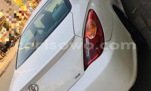 Ra Àlòkù Toyota Solara funfun Ọkọ̀ in Cotonou ni Benin Ra Àlòkù Toyota Solara funfun Ọkọ̀ in Cotonou ni Benin