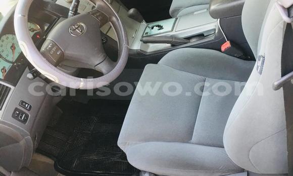 Ra Àlòkù Toyota Solara funfun Ọkọ̀ in Cotonou ni Benin Ra Àlòkù Toyota Solara funfun Ọkọ̀ in Cotonou ni Benin