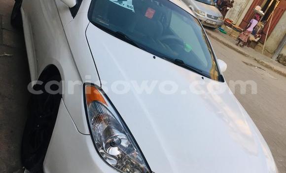 Ra Àlòkù Toyota Solara funfun Ọkọ̀ in Cotonou ni Benin Ra Àlòkù Toyota Solara funfun Ọkọ̀ in Cotonou ni Benin