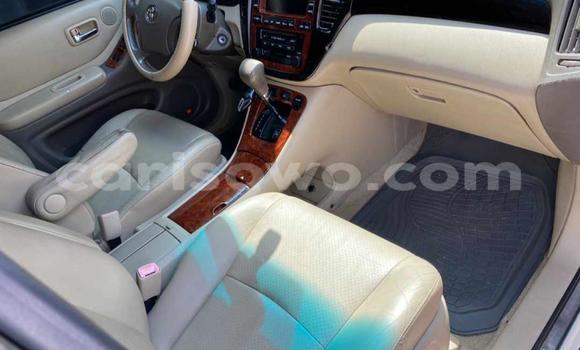 Buy Used Toyota Highlander White Car in Cotonou in Benign Buy Used Toyota Highlander White Car in Cotonou in Benign