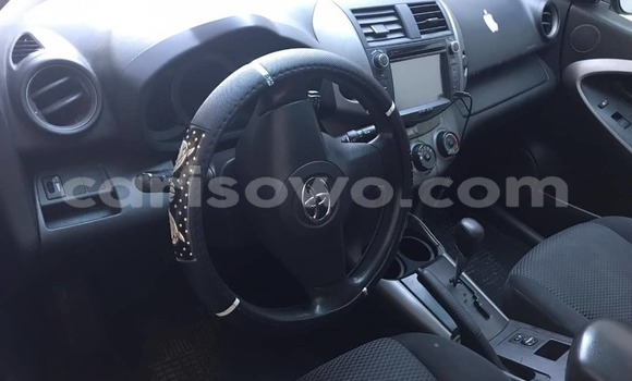Ra Àlòkù Toyota RAV4 Black Ọkọ̀ in Cotonou ni Benin Ra Àlòkù Toyota RAV4 Black Ọkọ̀ in Cotonou ni Benin
