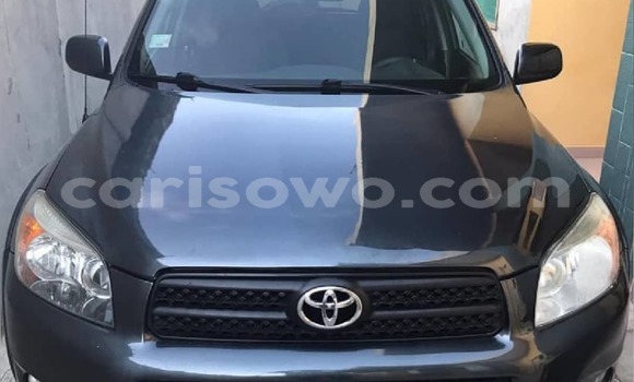 Ra Àlòkù Toyota RAV4 Black Ọkọ̀ in Cotonou ni Benin Ra Àlòkù Toyota RAV4 Black Ọkọ̀ in Cotonou ni Benin
