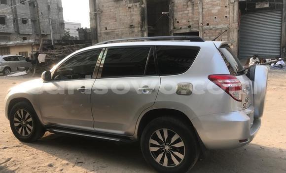 Ra Àlòkù Toyota RAV4 Silver Ọkọ̀ in Cotonou ni Benin Ra Àlòkù Toyota RAV4 Silver Ọkọ̀ in Cotonou ni Benin