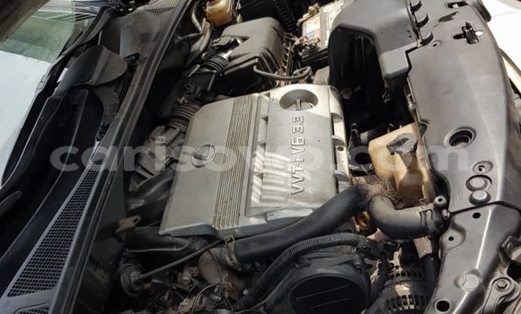 Ra Àlòkù Lexus RX 330 Silver Ọkọ̀ in Cotonou ni Benin Ra Àlòkù Lexus RX 330 Silver Ọkọ̀ in Cotonou ni Benin