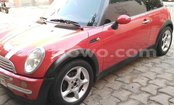 Acheter Occasion Voiture MINI Cooper Rouge à Cotonou, Benin Acheter Occasion Voiture MINI Cooper Rouge à Cotonou, Benin