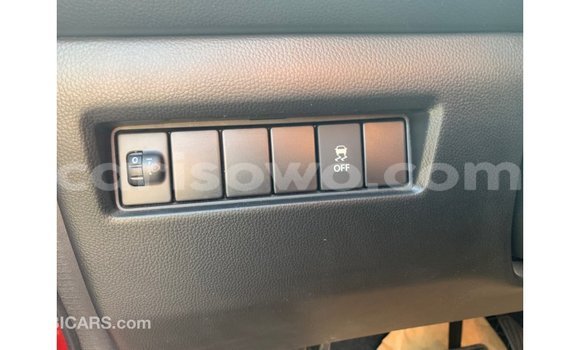 Acheter Import Voiture Suzuki Swift Rouge à Import - Dubai, Benin Acheter Import Voiture Suzuki Swift Rouge à Import - Dubai, Benin