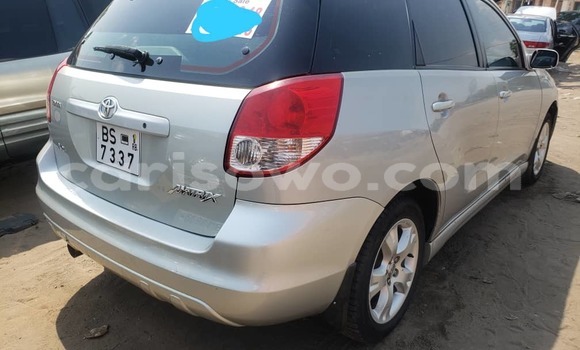 Sayi Na hannu Toyota Matrix Azurfa Mota in Cotonou a Benin Sayi Na hannu Toyota Matrix Azurfa Mota in Cotonou a Benin