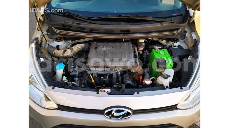 Big with watermark hyundai i10 benin import dubai 6599