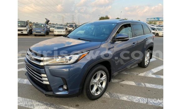 Sayi Imported Toyota Highlander Blue Mota in Import - Dubai a Benin Sayi Imported Toyota Highlander Blue Mota in Import - Dubai a Benin
