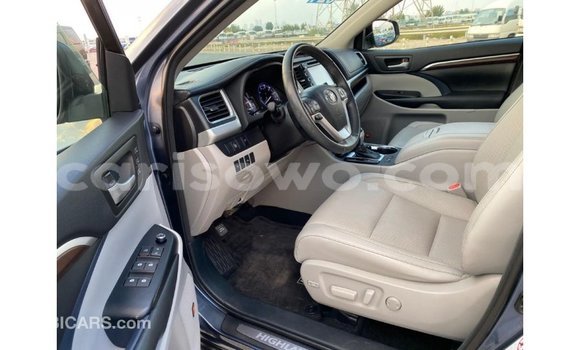 Sayi Imported Toyota Highlander Blue Mota in Import - Dubai a Benin Sayi Imported Toyota Highlander Blue Mota in Import - Dubai a Benin