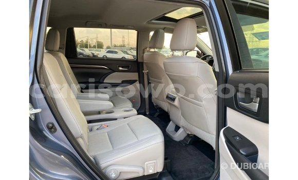Sayi Imported Toyota Highlander Blue Mota in Import - Dubai a Benin Sayi Imported Toyota Highlander Blue Mota in Import - Dubai a Benin