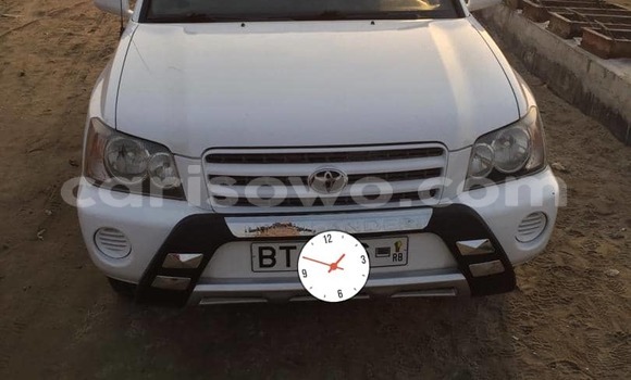 Buy Used Toyota Highlander White Car in Cotonou in Benign Buy Used Toyota Highlander White Car in Cotonou in Benign