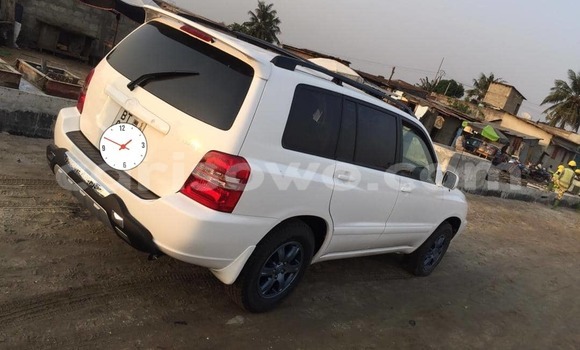 Buy Used Toyota Highlander White Car in Cotonou in Benign Buy Used Toyota Highlander White Car in Cotonou in Benign