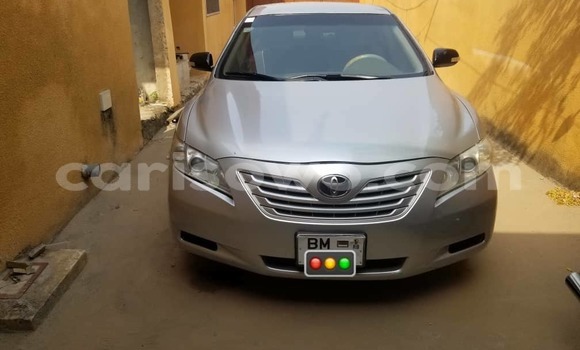 Ra Àlòkù Toyota Camry Silver Ọkọ̀ in Cotonou ni Benin Ra Àlòkù Toyota Camry Silver Ọkọ̀ in Cotonou ni Benin