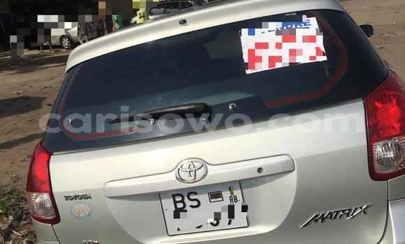 Ra Àlòkù Toyota Matrix Silver Ọkọ̀ in Cotonou ni Benin Ra Àlòkù Toyota Matrix Silver Ọkọ̀ in Cotonou ni Benin