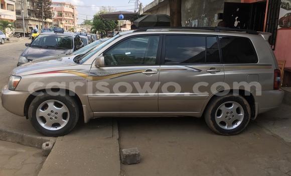 Ra Àlòkù Toyota Highlander Silver Ọkọ̀ in Cotonou ni Benin Ra Àlòkù Toyota Highlander Silver Ọkọ̀ in Cotonou ni Benin