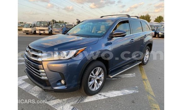 Sayi Imported Toyota Highlander Blue Mota in Import - Dubai a Benin Sayi Imported Toyota Highlander Blue Mota in Import - Dubai a Benin
