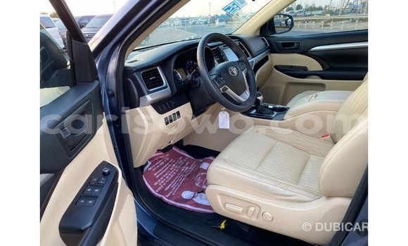 Sayi Imported Toyota Highlander Blue Mota in Import - Dubai a Benin Sayi Imported Toyota Highlander Blue Mota in Import - Dubai a Benin