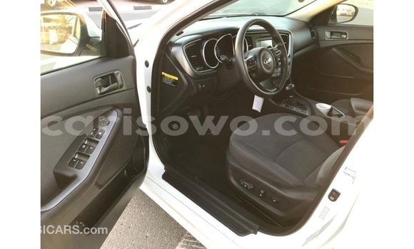 Acheter Import Voiture Kia Optima Blanc à Import - Dubai, Benin Acheter Import Voiture Kia Optima Blanc à Import - Dubai, Benin