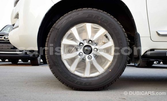 Ra Imported Toyota Land Cruiser funfun Ọkọ̀ in Import - Dubai ni Benin Ra Imported Toyota Land Cruiser funfun Ọkọ̀ in Import - Dubai ni Benin