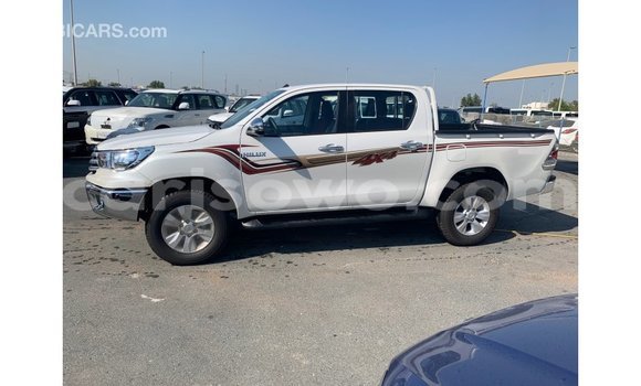 Ra Imported Toyota Hilux funfun Ọkọ̀ in Import - Dubai ni Benin Ra Imported Toyota Hilux funfun Ọkọ̀ in Import - Dubai ni Benin