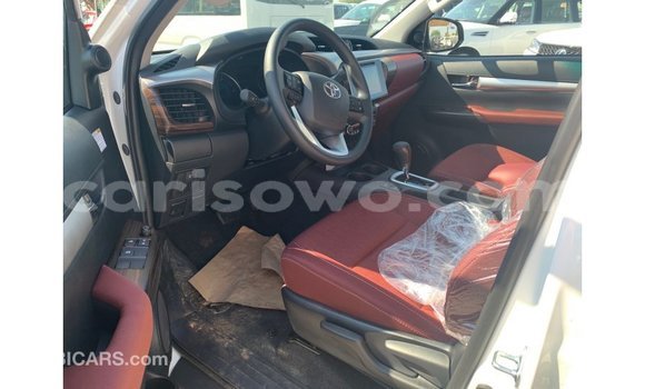 Ra Imported Toyota Hilux funfun Ọkọ̀ in Import - Dubai ni Benin Ra Imported Toyota Hilux funfun Ọkọ̀ in Import - Dubai ni Benin