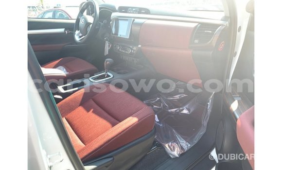 Ra Imported Toyota Hilux funfun Ọkọ̀ in Import - Dubai ni Benin Ra Imported Toyota Hilux funfun Ọkọ̀ in Import - Dubai ni Benin