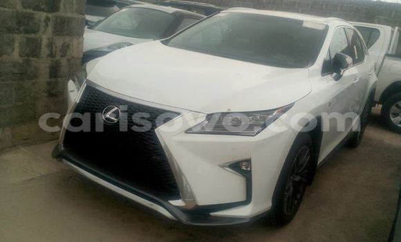 Sayi Na hannu Lexus RX 330 White Mota in Cotonou a Benin