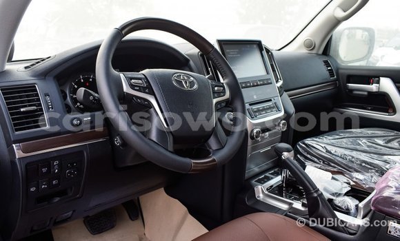 Buy Import Toyota Land Cruiser White Car in Import - Dubai in Benign Buy Import Toyota Land Cruiser White Car in Import - Dubai in Benign