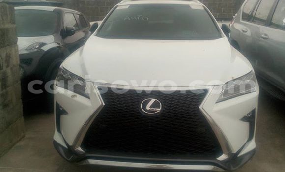 Sayi Na hannu Lexus RX 330 White Mota in Cotonou a Benin Sayi Na hannu Lexus RX 330 White Mota in Cotonou a Benin