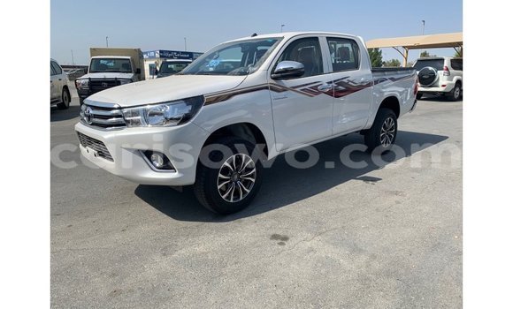 Ra Imported Toyota Hilux funfun Ọkọ̀ in Import - Dubai ni Benin Ra Imported Toyota Hilux funfun Ọkọ̀ in Import - Dubai ni Benin