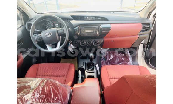 Ra Imported Toyota Hilux funfun Ọkọ̀ in Import - Dubai ni Benin Ra Imported Toyota Hilux funfun Ọkọ̀ in Import - Dubai ni Benin