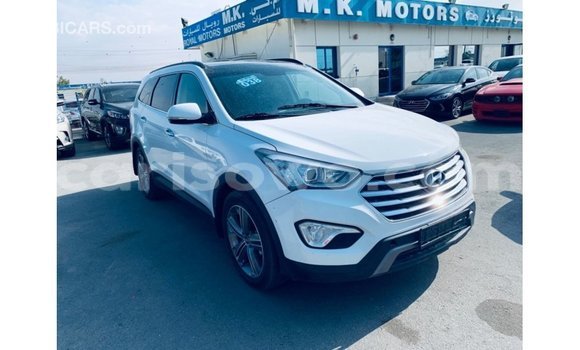 Acheter Import Voiture Hyundai Santa Fe Blanc à Import - Dubai, Benin Acheter Import Voiture Hyundai Santa Fe Blanc à Import - Dubai, Benin