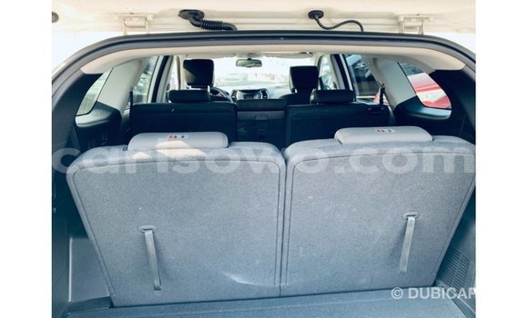 Acheter Import Voiture Hyundai Santa Fe Blanc à Import - Dubai, Benin Acheter Import Voiture Hyundai Santa Fe Blanc à Import - Dubai, Benin