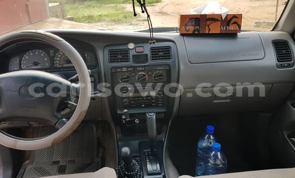 Ra Àlòkù Toyota 4Runner Silver Ọkọ̀ in Cotonou ni Benin Ra Àlòkù Toyota 4Runner Silver Ọkọ̀ in Cotonou ni Benin