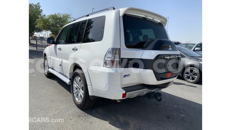 Big with watermark mitsubishi pajero benin import dubai 6721